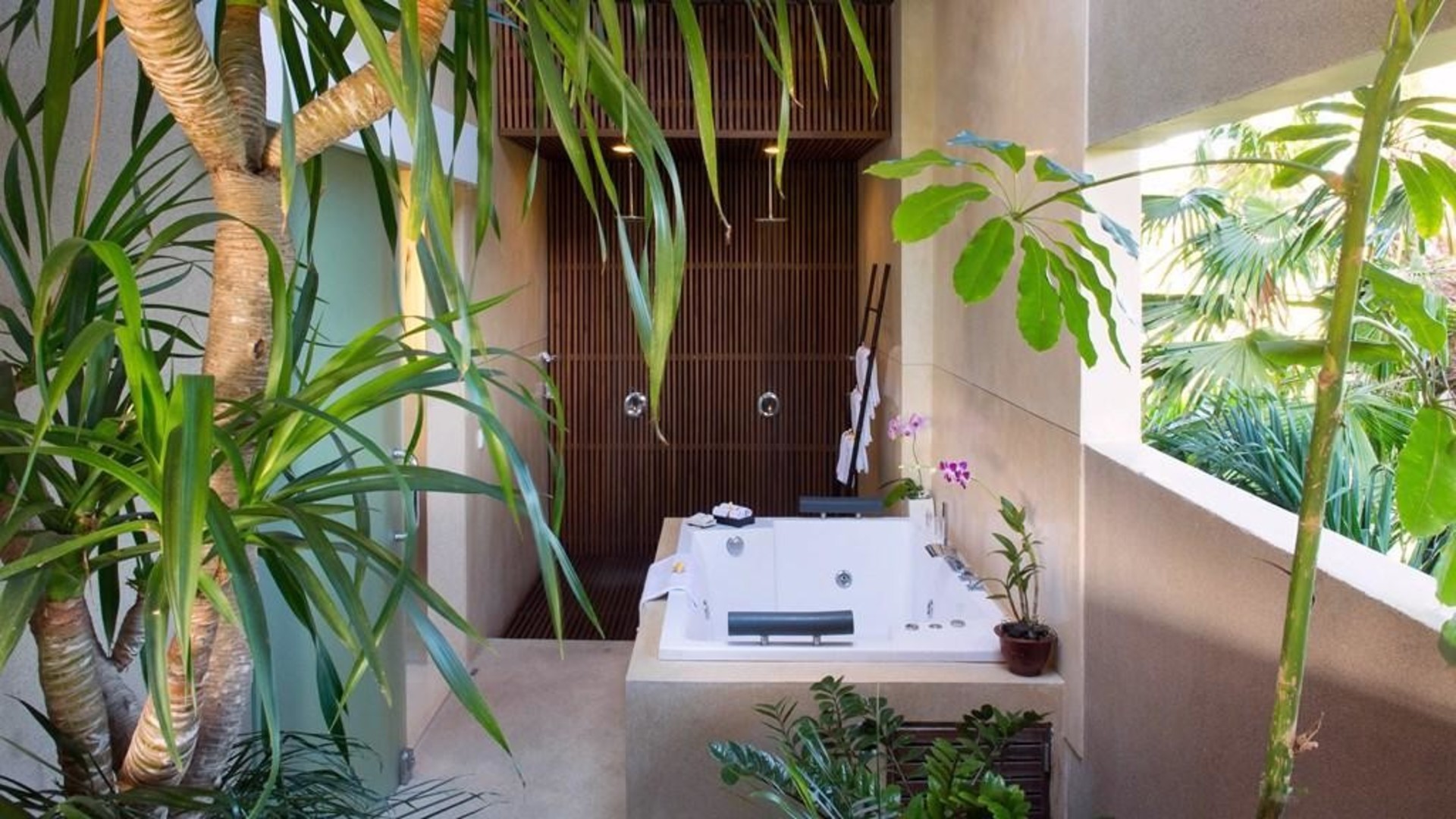 Mirna vila z bleščečim bazenom, Bali Villa 2139