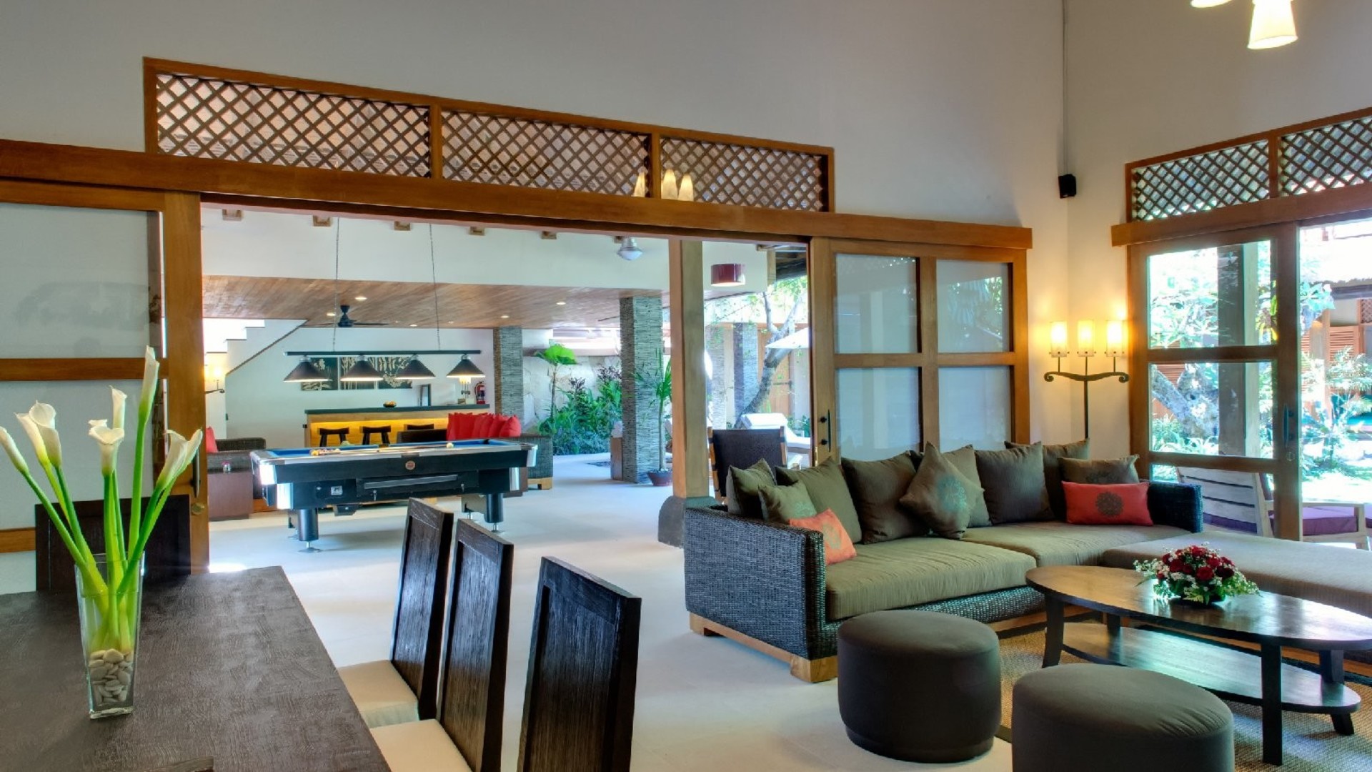 Mirna vila z bleščečim bazenom, Bali Villa 2139