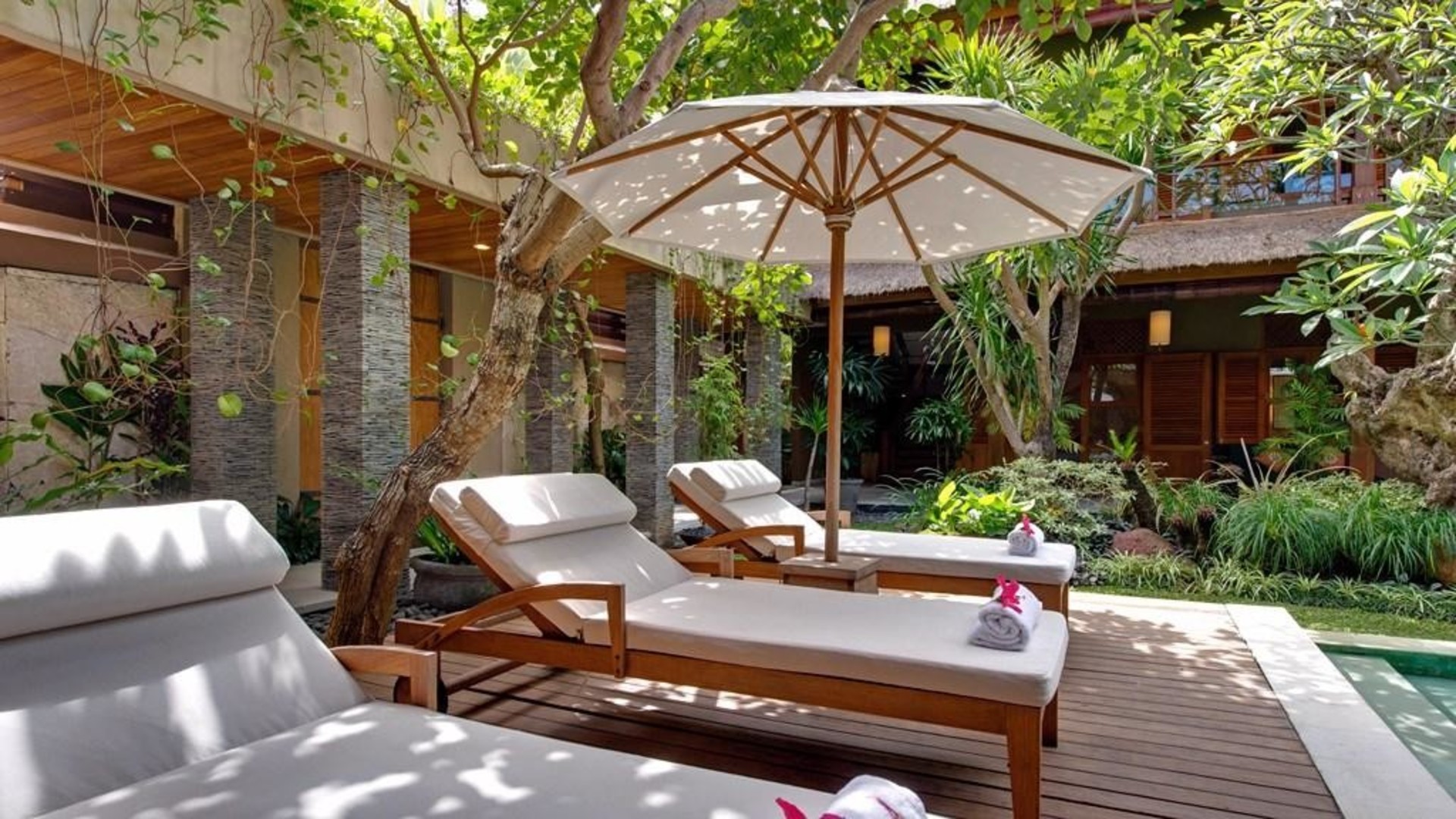 Mirna vila z bleščečim bazenom, Bali Villa 2139