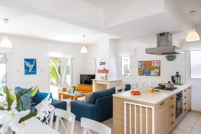 Čudovita vila nekaj minut od plaže, vila Protaras 1027