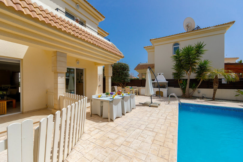 Čudovita vila nekaj minut od plaže, vila Protaras 1027