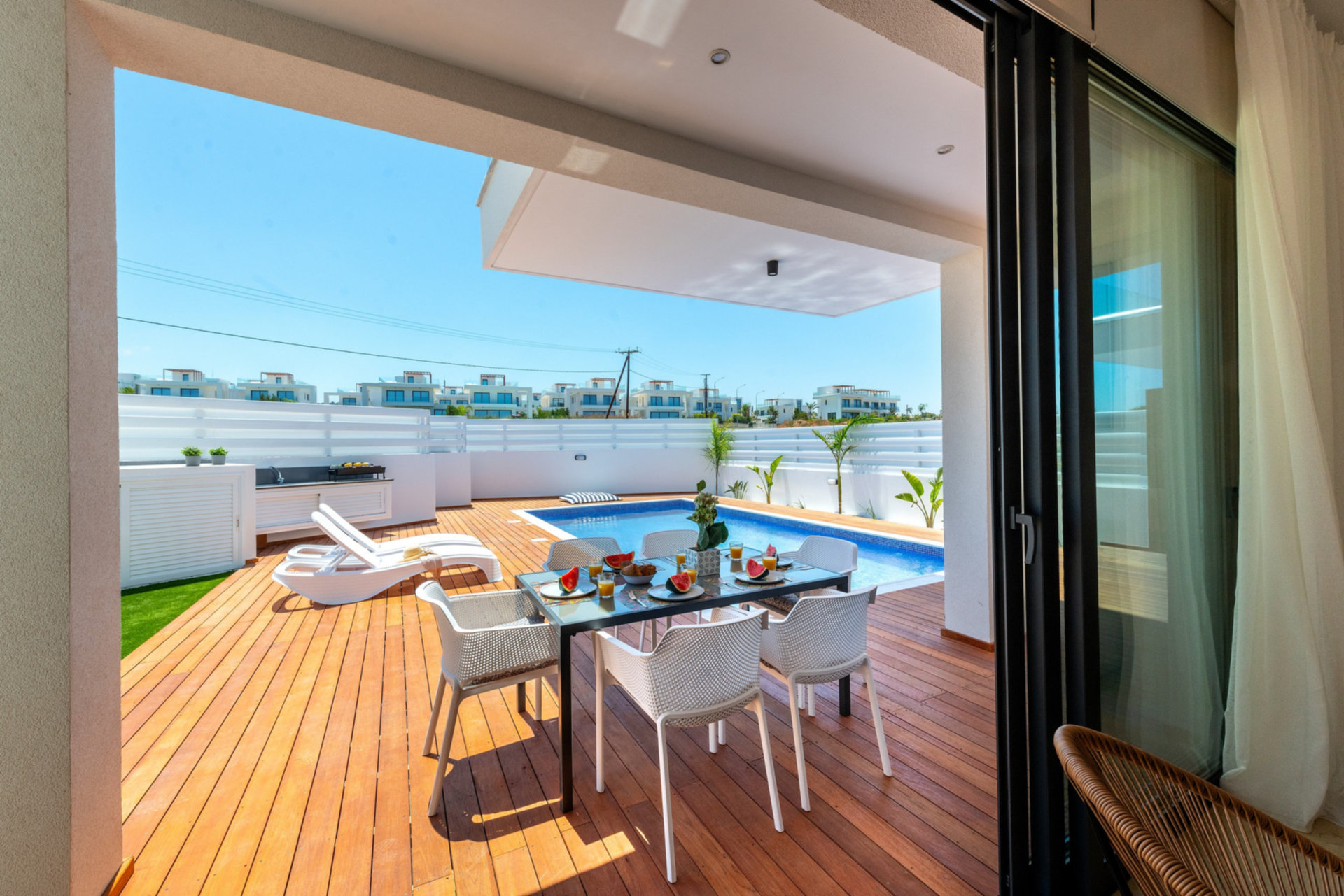 Vaša čudovita počitniška vila, Protaras Villa 1037