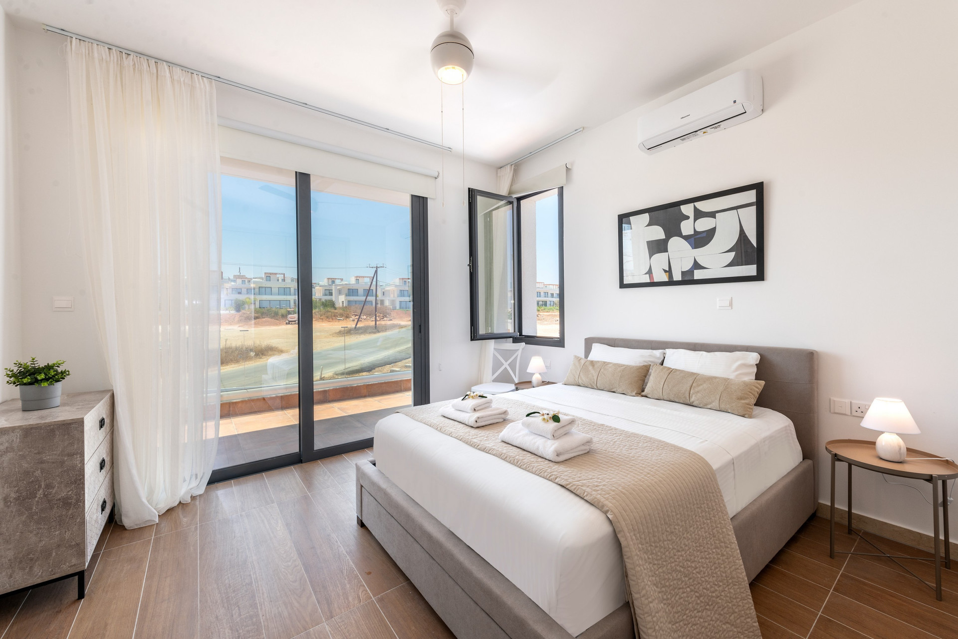 Vaša čudovita počitniška vila, Protaras Villa 1037