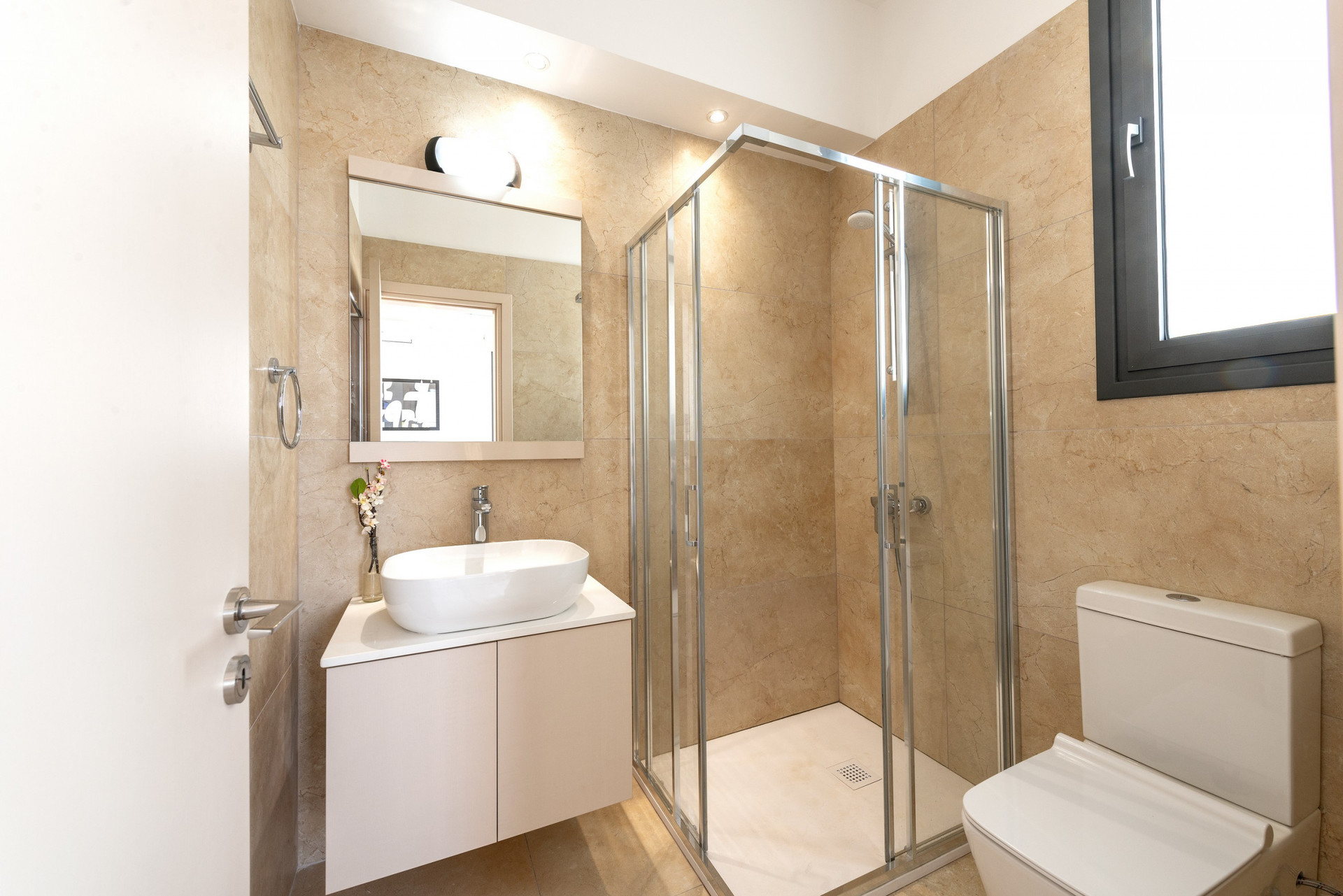 Vaša čudovita počitniška vila, Protaras Villa 1037