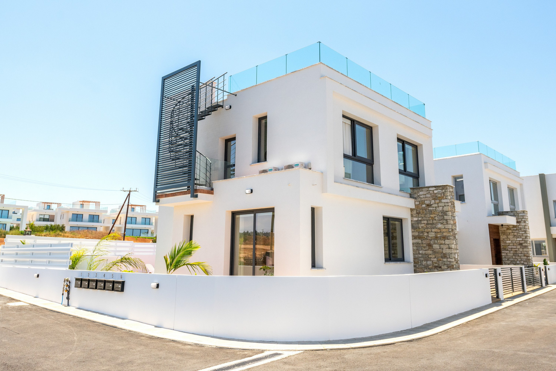 Vaša čudovita počitniška vila, Protaras Villa 1037
