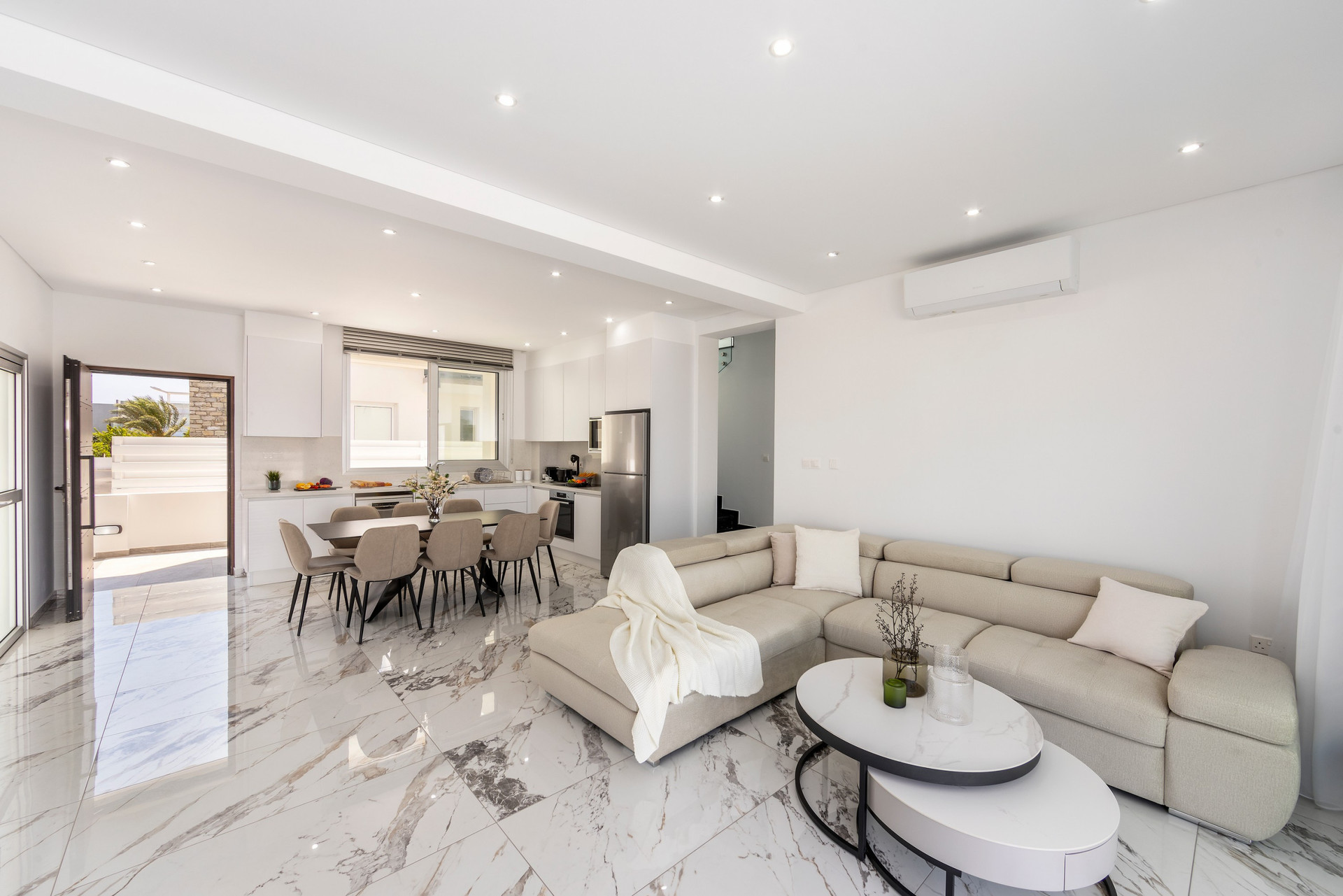 Vaša vila s 5 zvezdicami v Protarasu, vila Protaras 1038