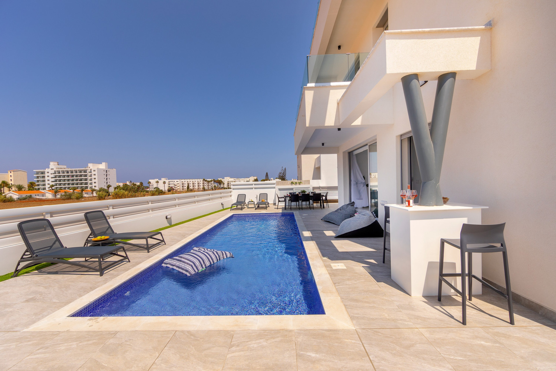 Vaša vila s 5 zvezdicami v Protarasu, vila Protaras 1038