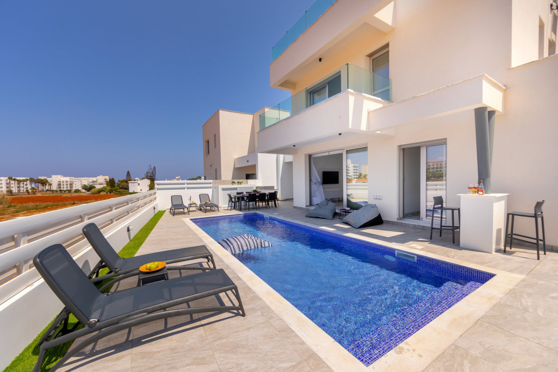 Vaša vila s 5 zvezdicami v Protarasu, vila Protaras 1038