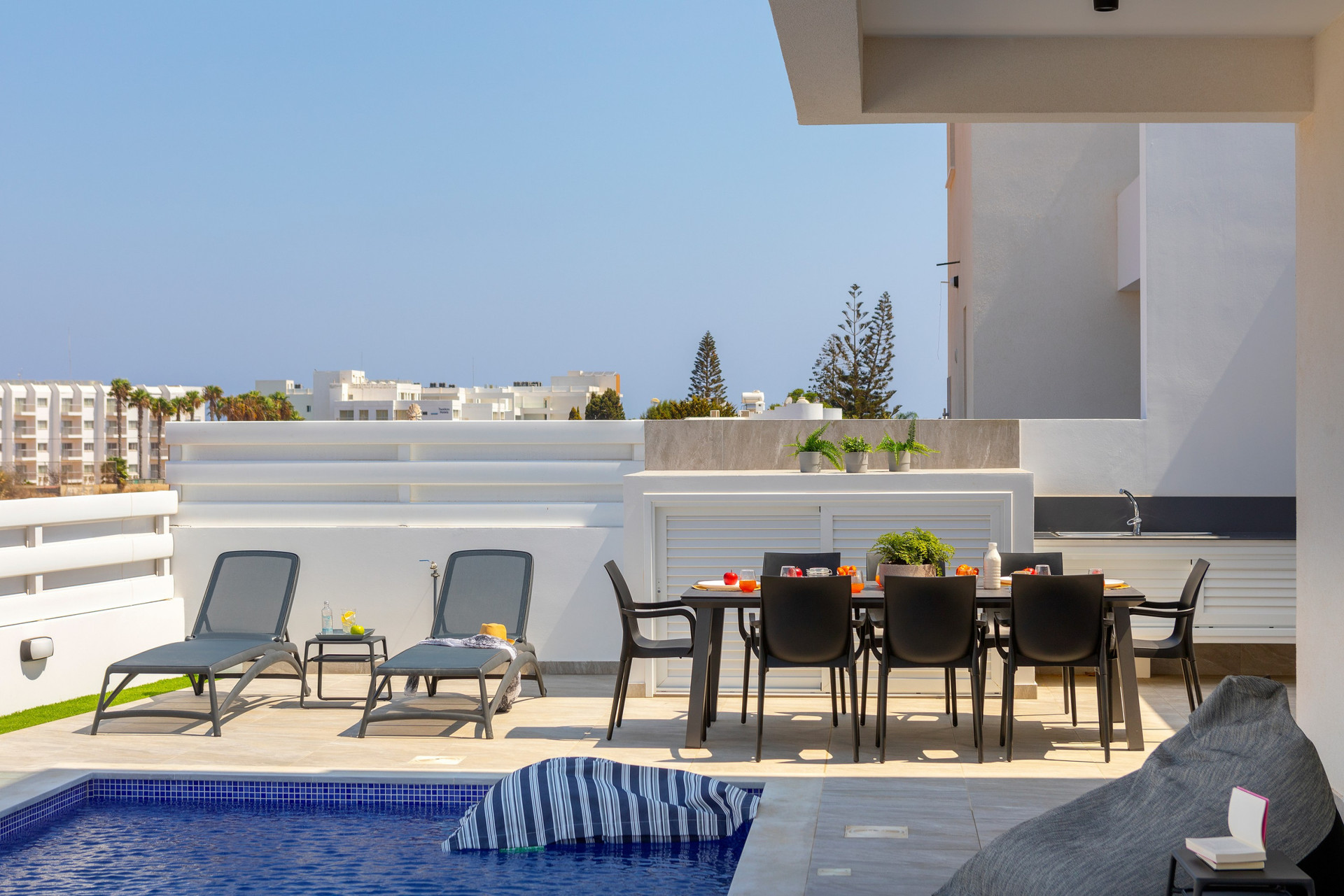 Vaša vila s 5 zvezdicami v Protarasu, vila Protaras 1038
