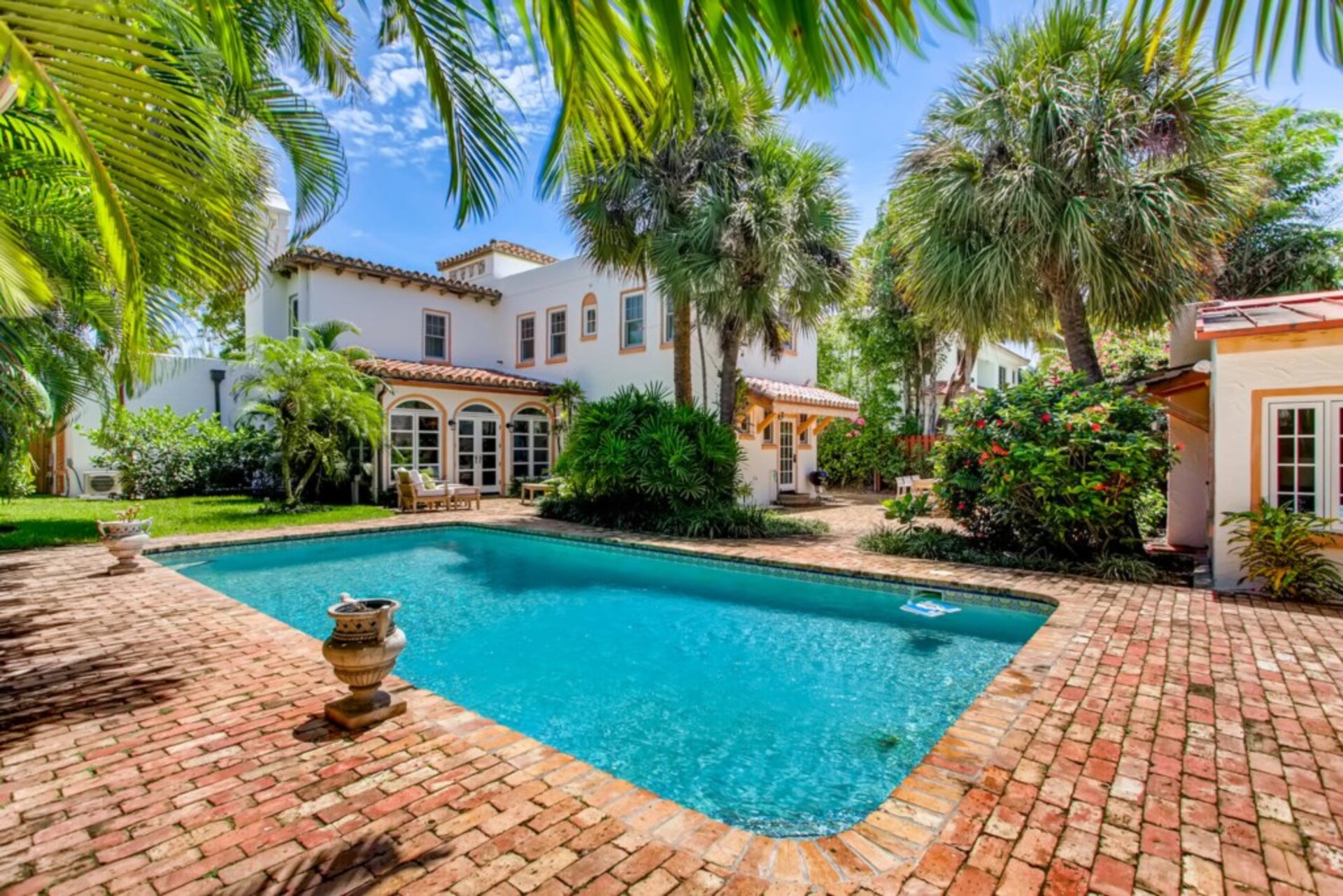 Osupljiva vila na vrhunski lokaciji v West Palm Beachu, West Palm Beach Villa 1878