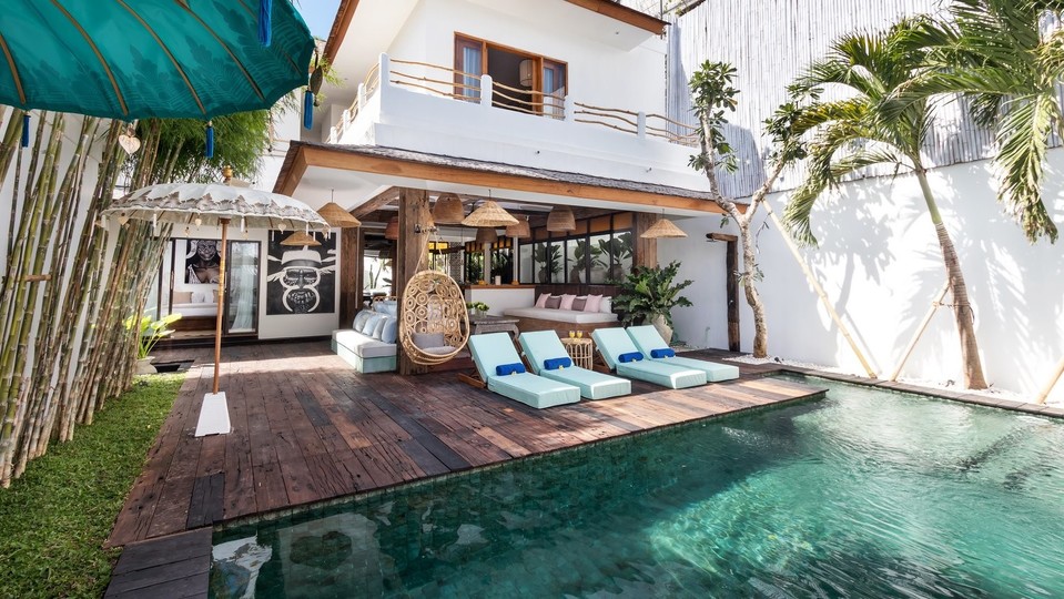 Mirna počitniška vila s 4 spalnicami in bazenom, vila Bali 2205