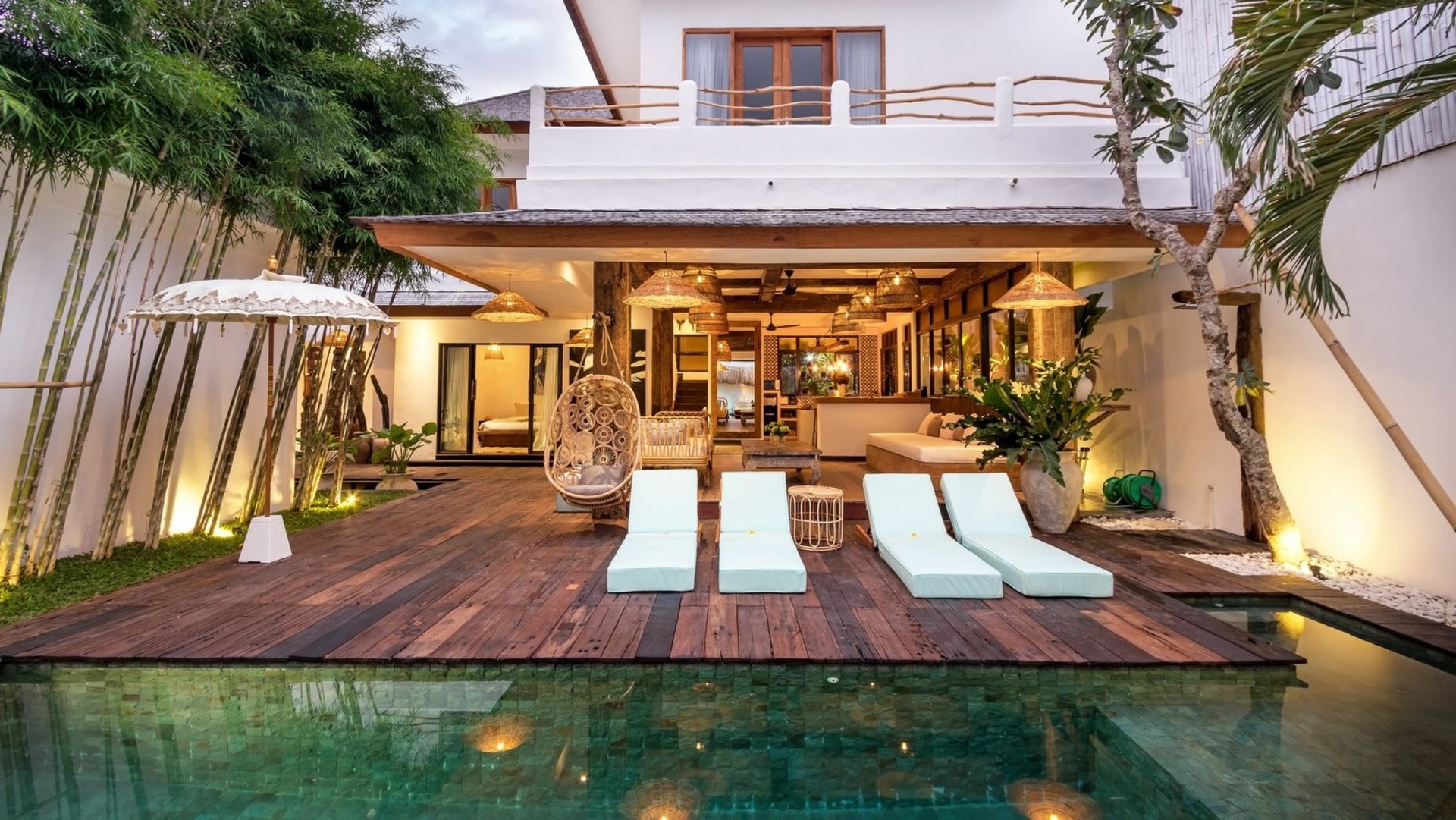 Mirna počitniška vila s 4 spalnicami in bazenom, vila Bali 2205