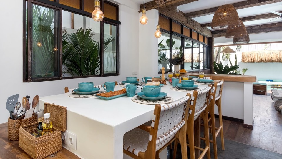 Mirna počitniška vila s 4 spalnicami in bazenom, vila Bali 2205