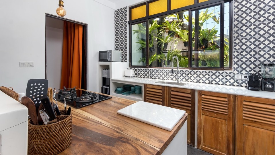 Mirna počitniška vila s 4 spalnicami in bazenom, vila Bali 2205