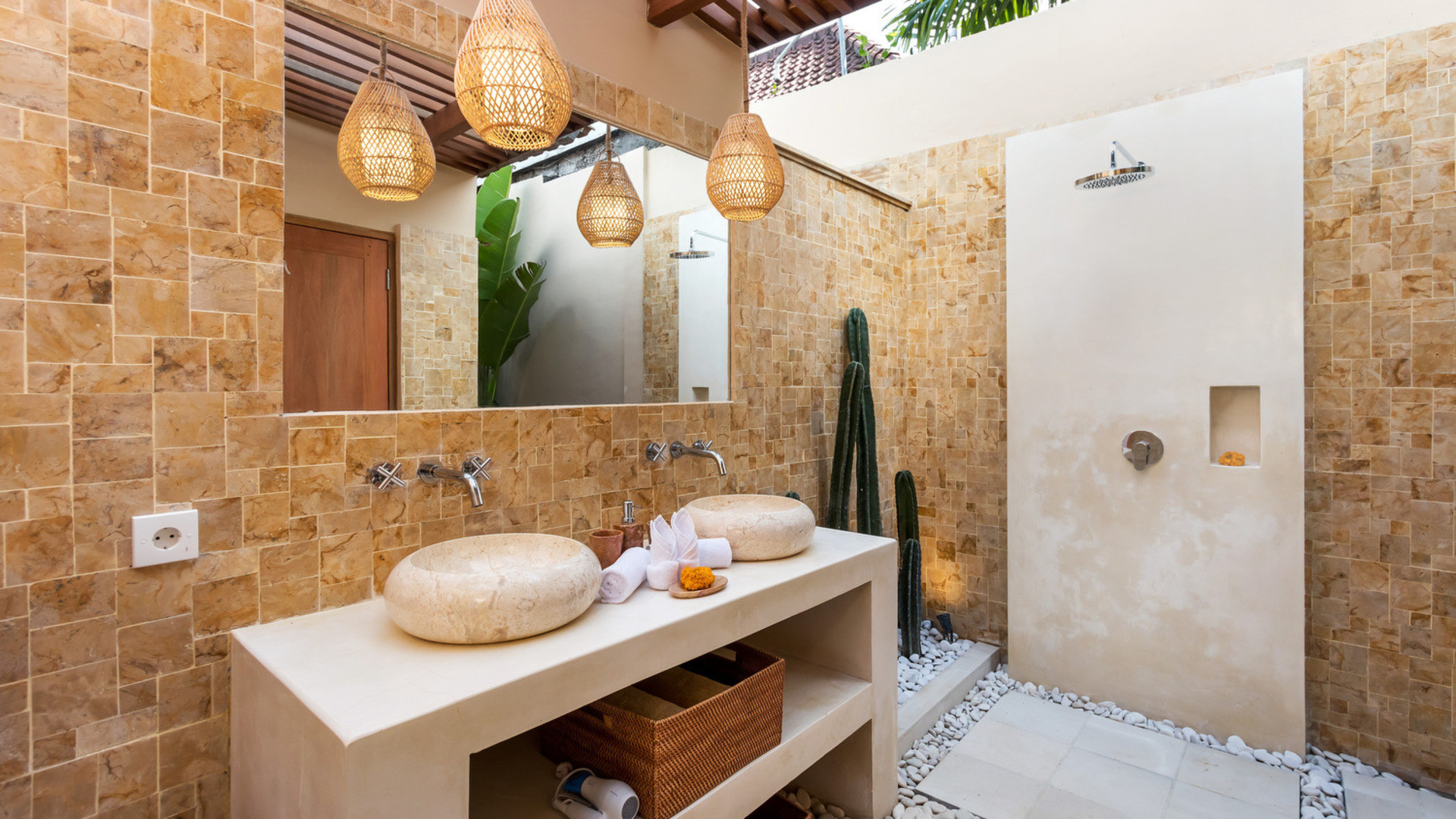 Neverjetna vila s 4 spalnicami in bazenom na Baliju, Bali Villa 2211