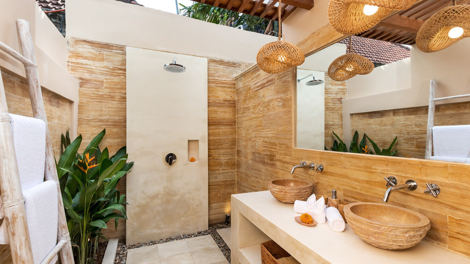 Neverjetna vila s 4 spalnicami in bazenom na Baliju, Bali Villa 2211