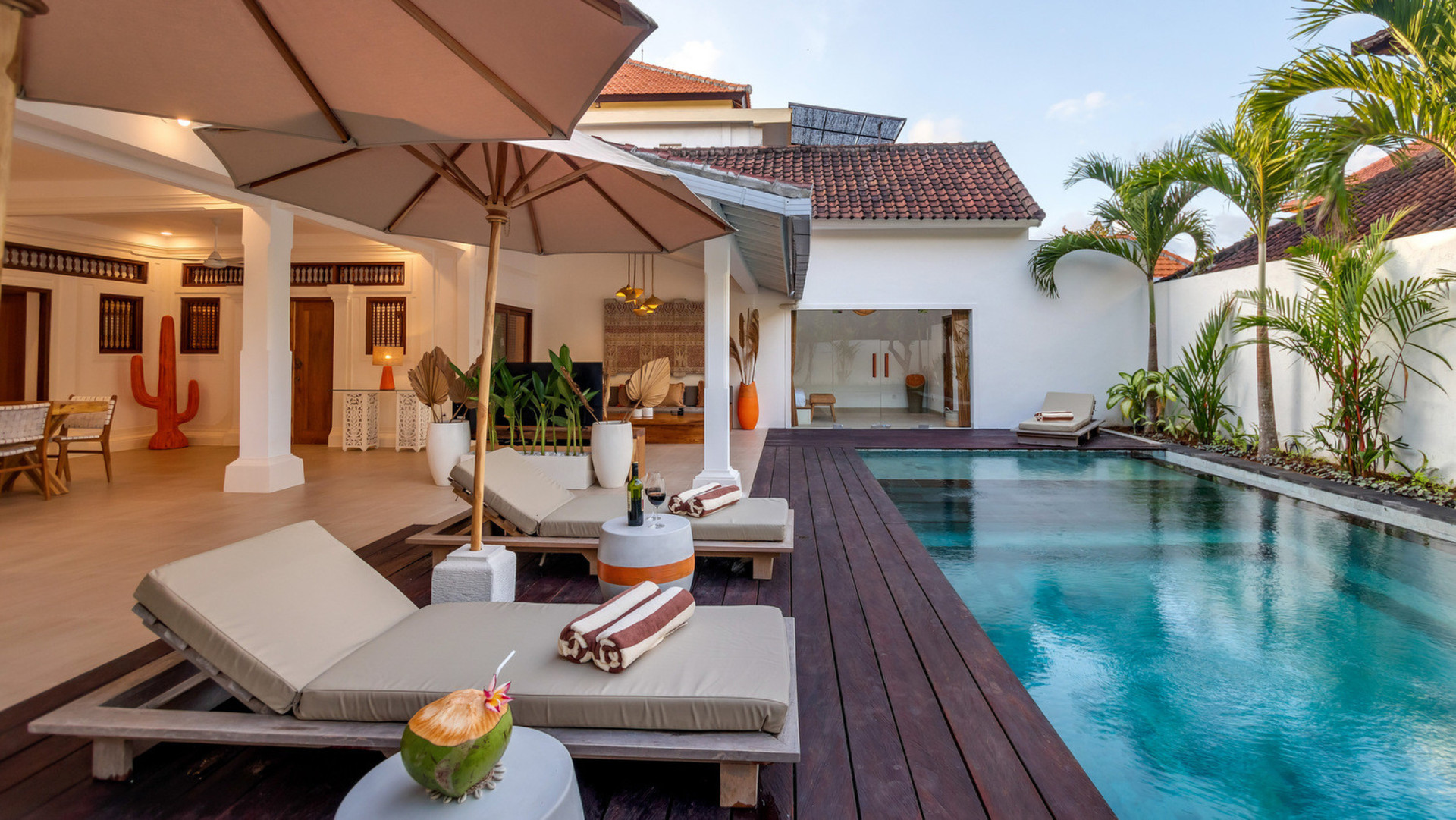 Neverjetna vila s 4 spalnicami in bazenom na Baliju, Bali Villa 2211
