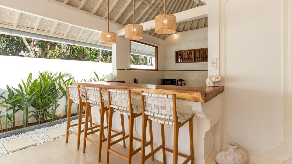Neverjetna vila s 4 spalnicami in bazenom na Baliju, Bali Villa 2211