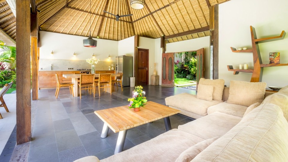 Odlična vila z dvema spalnicama W/ čudovitim bazenom in vrtom, vila na Baliju 2226