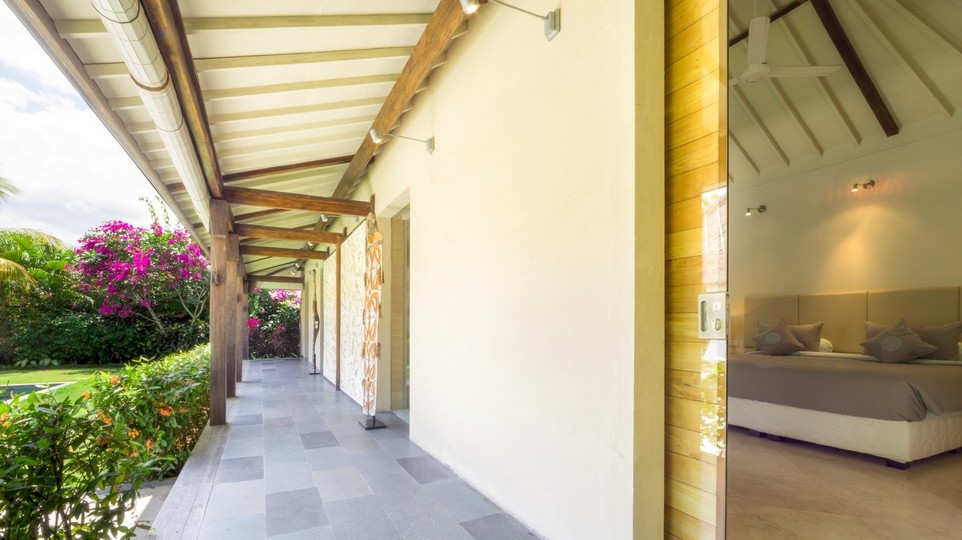 Odlična vila z dvema spalnicama W/ čudovitim bazenom in vrtom, vila na Baliju 2226