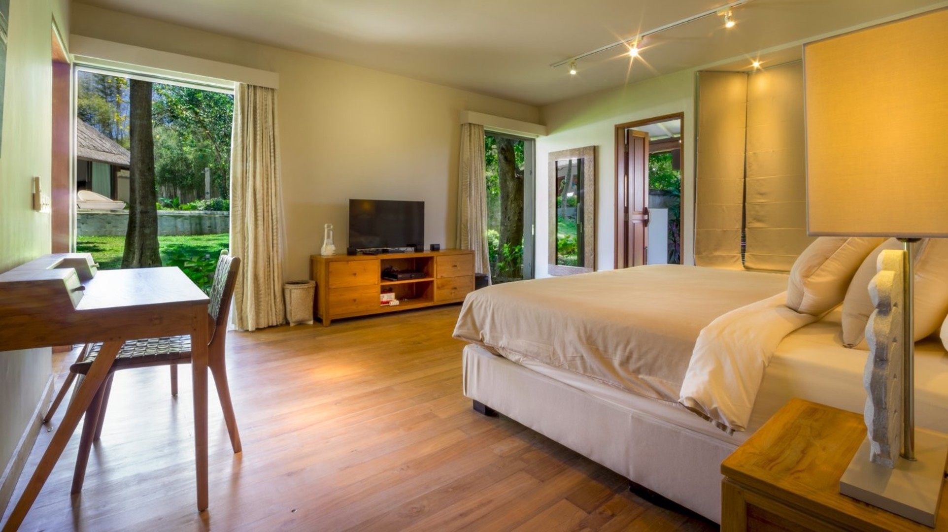 Sanjska vila s 3 spalnicami z bazenom in vrtom, vila na Baliju 2229