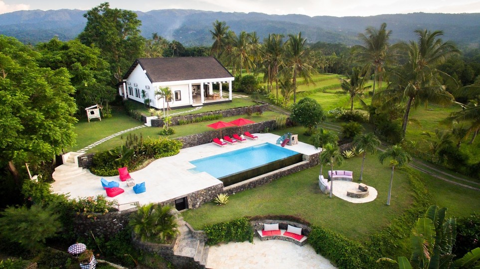 Čudovita vila s 3 spalnicami z osupljivim bazenom in pogledom na morje, vila Bali 2235