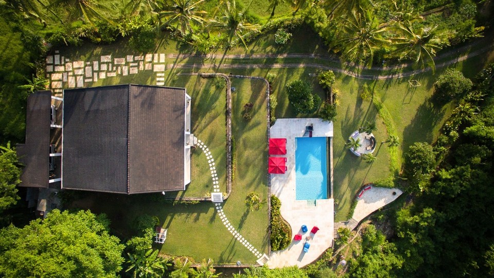Čudovita vila s 3 spalnicami z osupljivim bazenom in pogledom na morje, vila Bali 2235