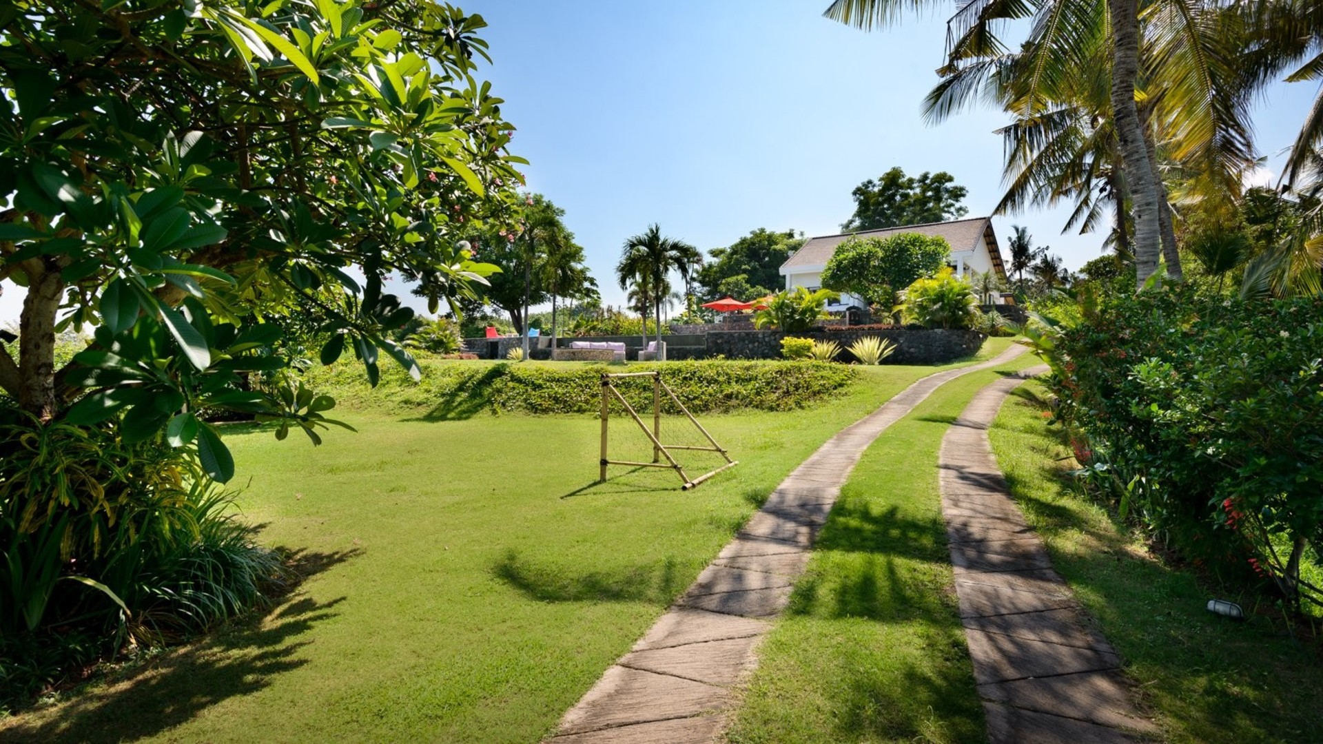 Čudovita vila s 3 spalnicami z osupljivim bazenom in pogledom na morje, vila Bali 2235