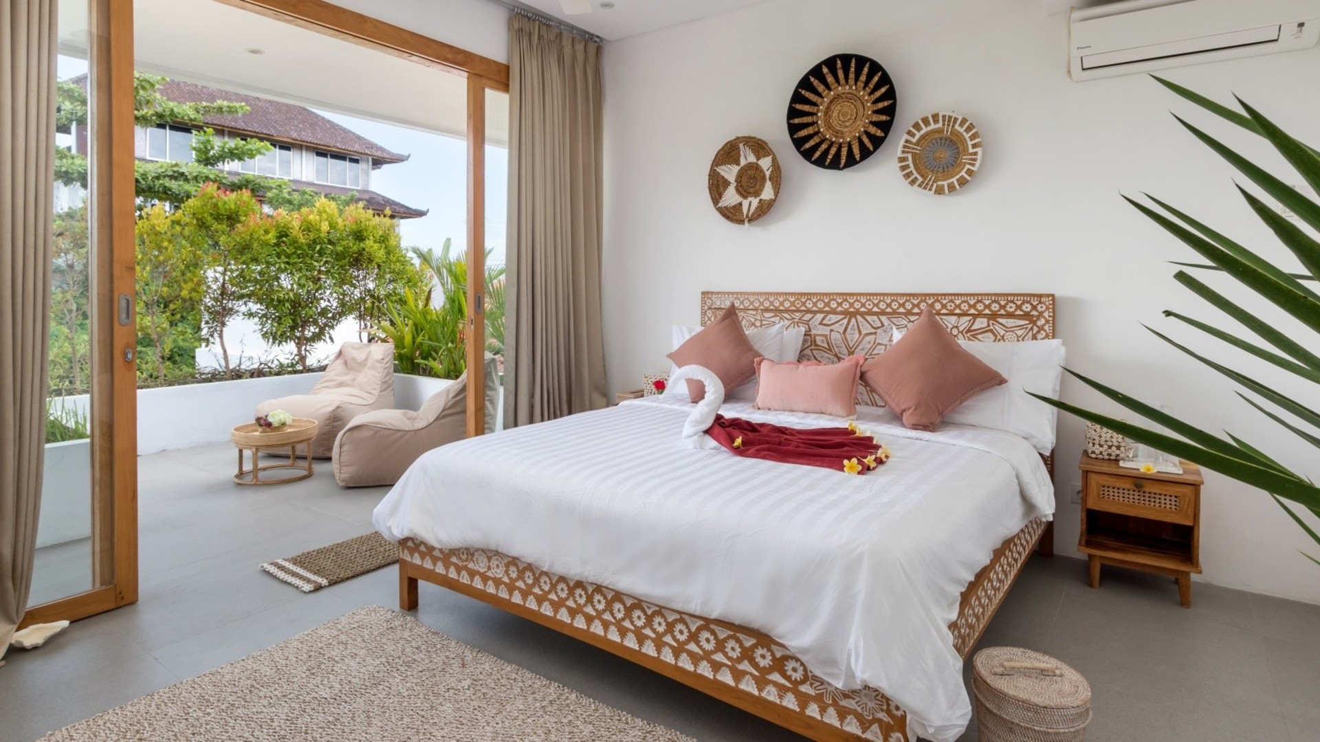 Uživajte v popolnoma opremljeni 4-sobni vili z bazenom in vrtom, Bali Villa 2236
