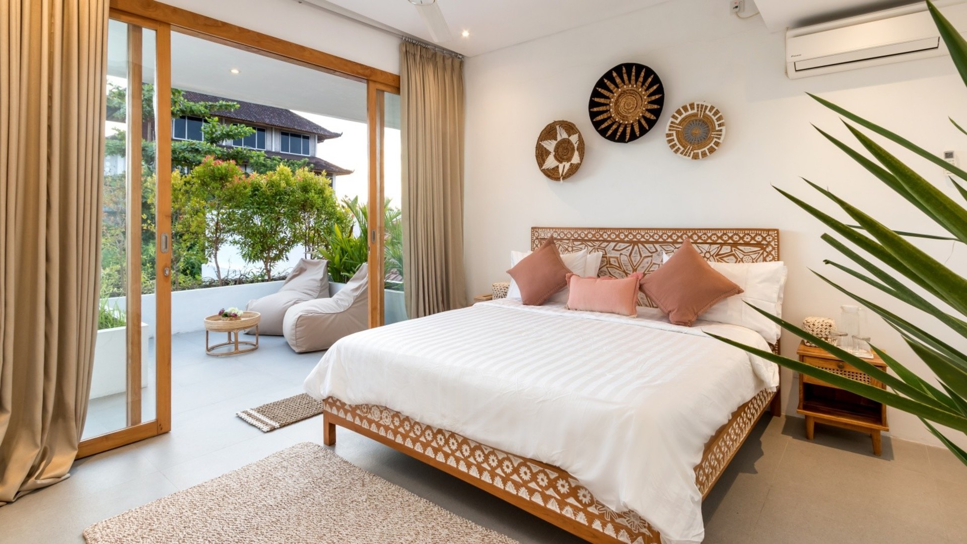 Uživajte v popolnoma opremljeni 4-sobni vili z bazenom in vrtom, Bali Villa 2236