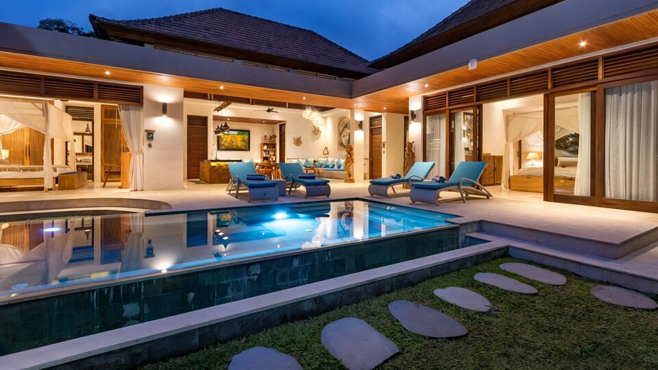 Uživanje na počitnicah v luksuzni vili s 5 zvezdicami v Candidasi, za manj kot hotel, Villa Bali 2243