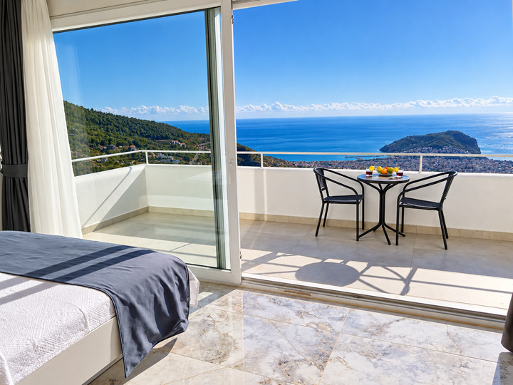 Luksuzna vila z zasebnim bazenom in čudovitim pogledom na morje, 1004