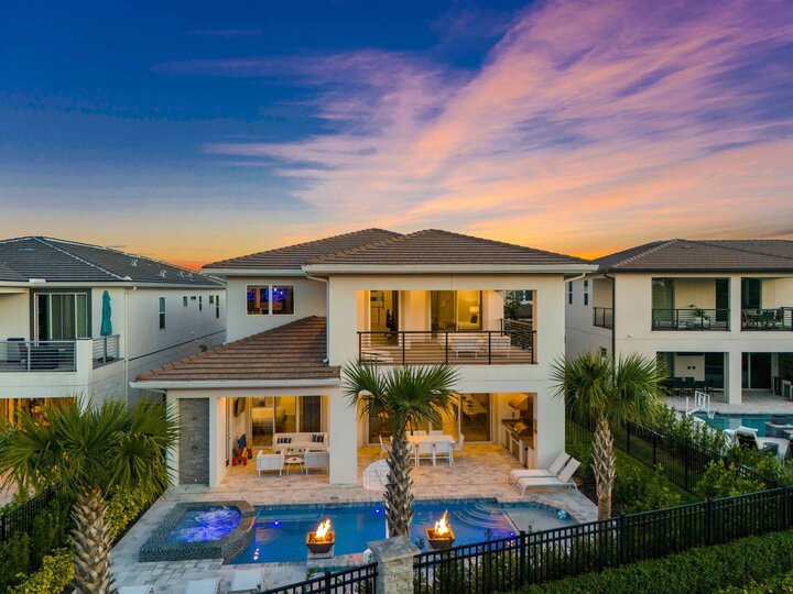 Čudovita vila s prvovrstno opremo, Orlando Villa 1000