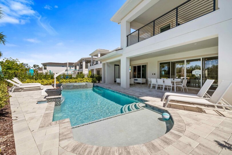 Čudovita vila s prvovrstno opremo, Orlando Villa 1000