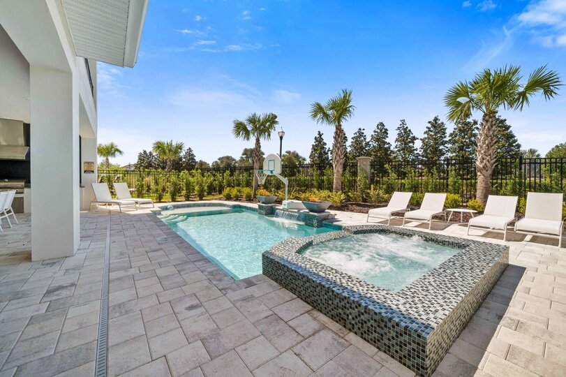 Čudovita vila s prvovrstno opremo, Orlando Villa 1000