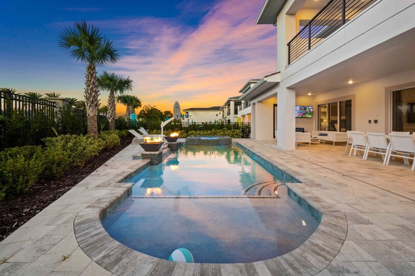 Čudovita vila s prvovrstno opremo, Orlando Villa 1000