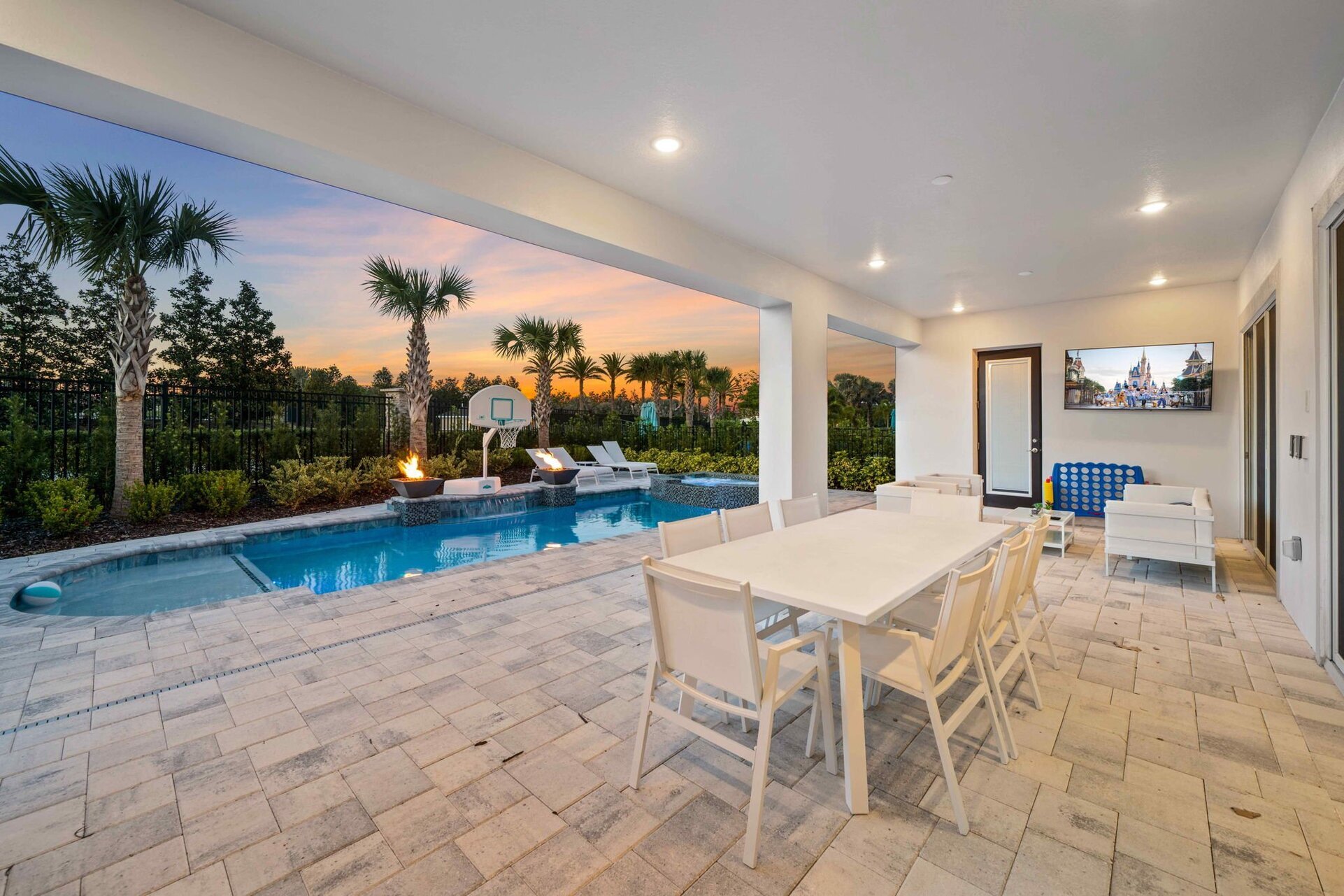 Čudovita vila s prvovrstno opremo, Orlando Villa 1000