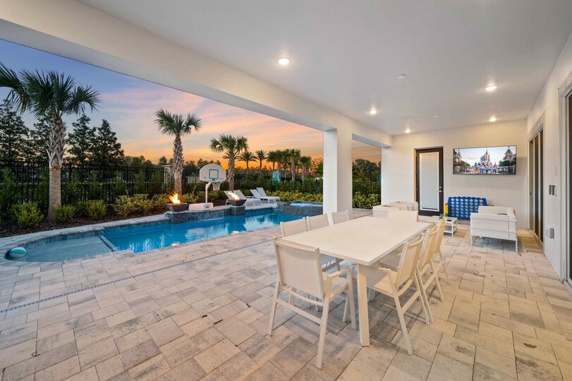Čudovita vila s prvovrstno opremo, Orlando Villa 1000