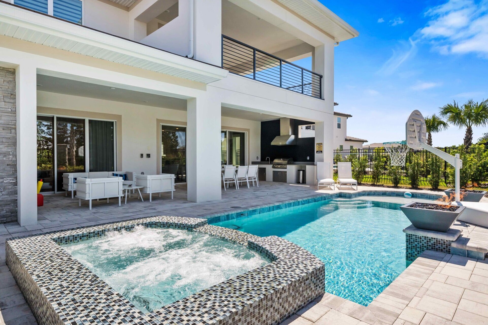 Čudovita vila s prvovrstno opremo, Orlando Villa 1000