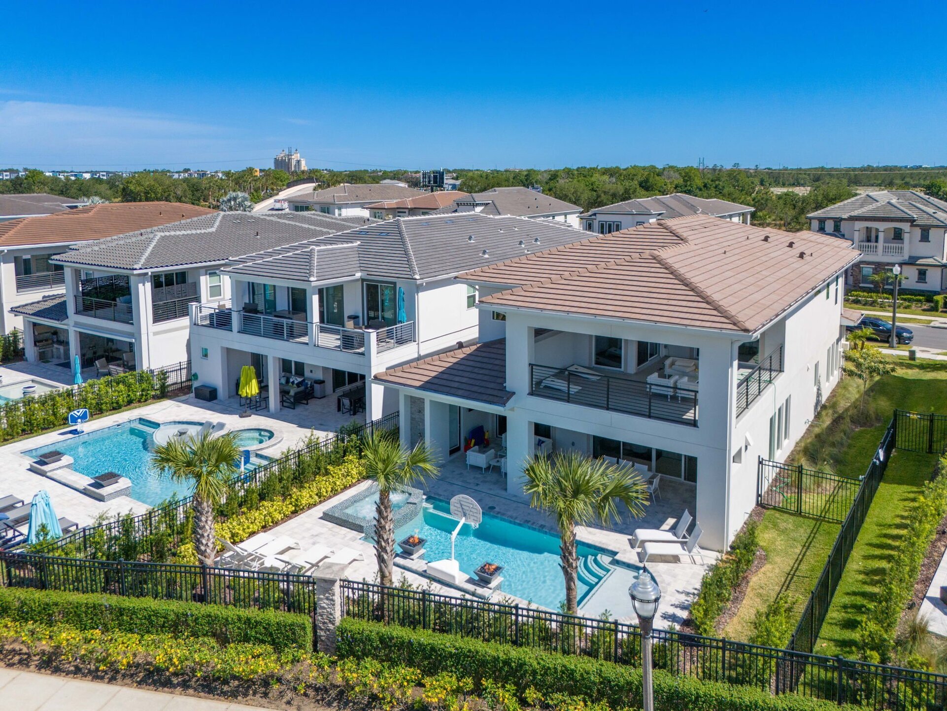 Čudovita vila s prvovrstno opremo, Orlando Villa 1000