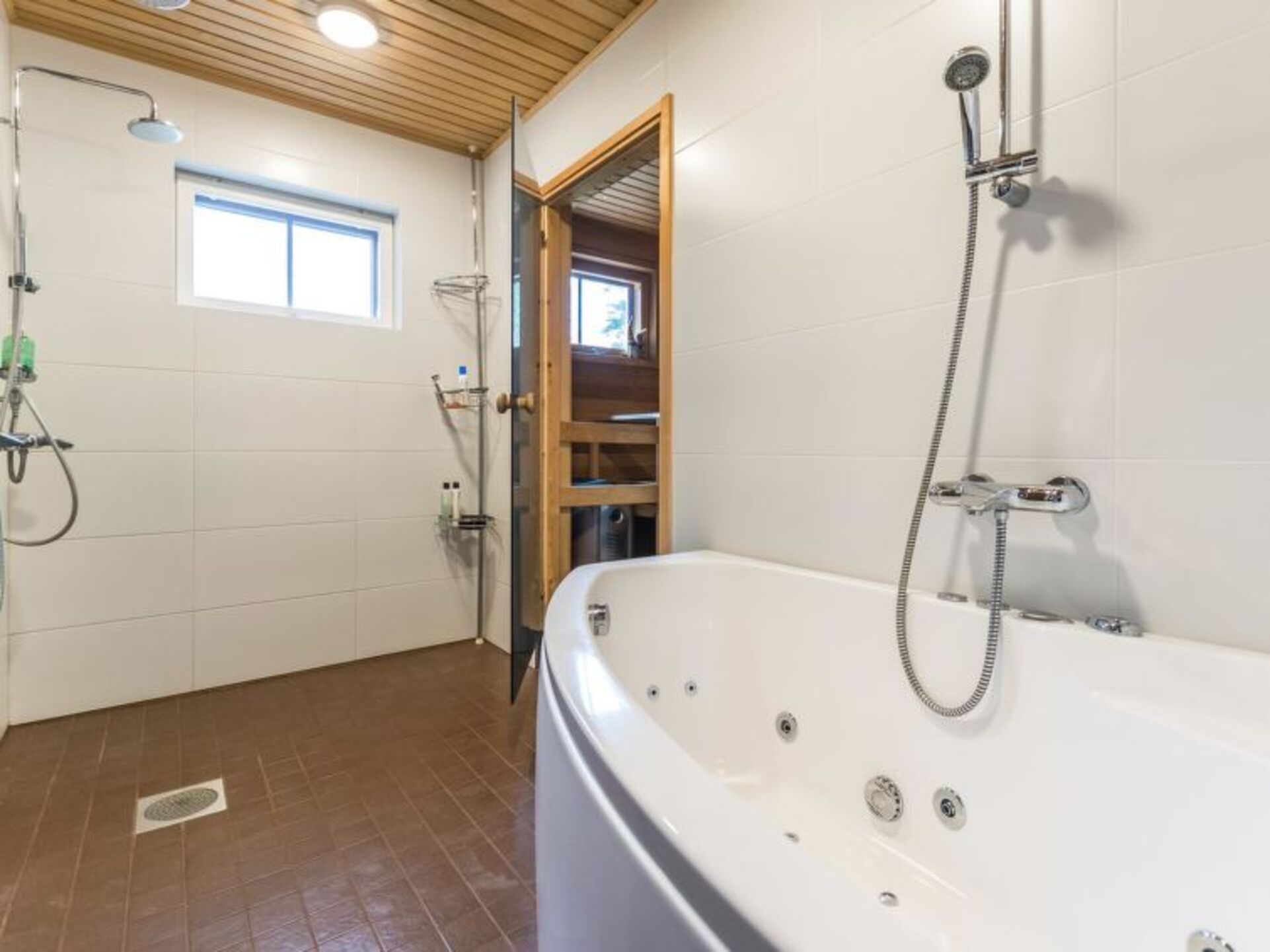 Popoln družinski oddih, Hartola 1031