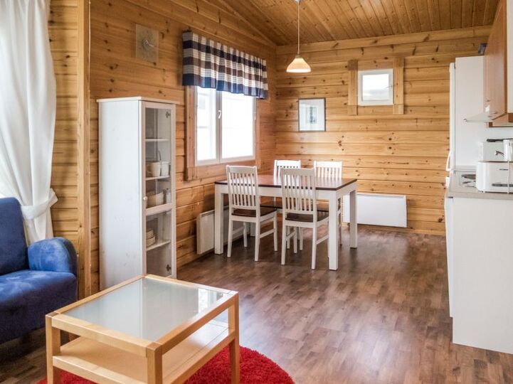 Popoln družinski oddih, Sotkamo 1122