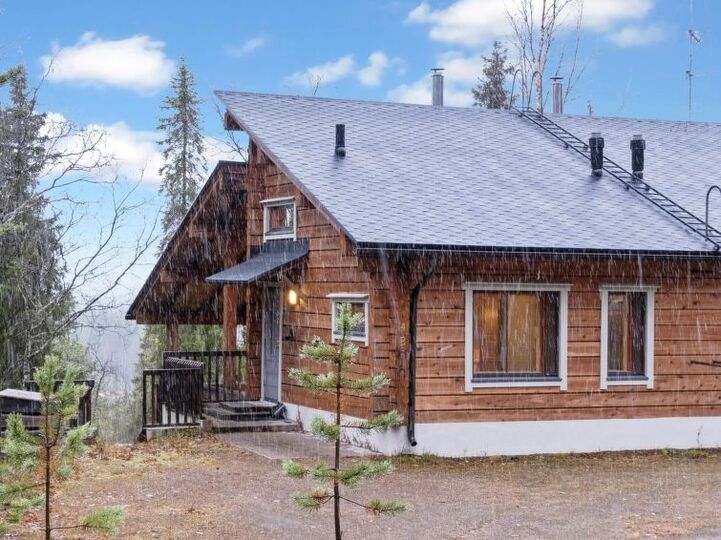 Ekskluziven dom na popolni lokaciji, Salla 1284