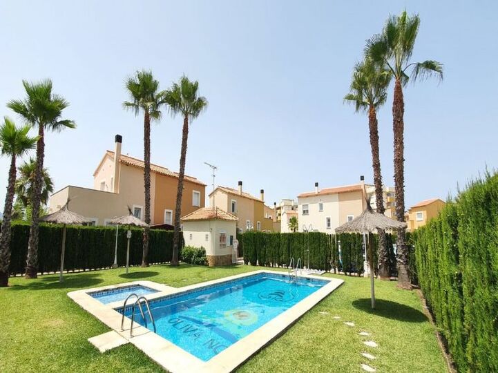 Sanjska vila s 3 posteljami v Costa Blanci, 1114, Oliva, Spain