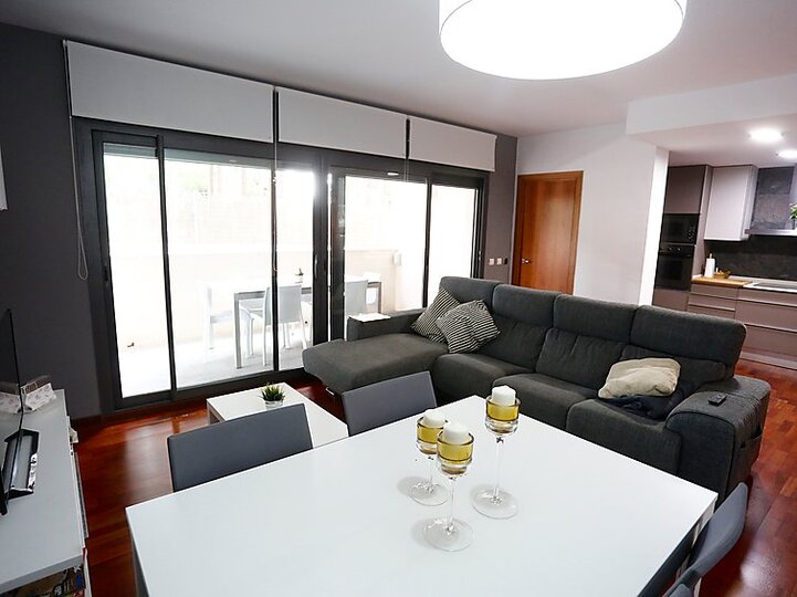 Sanjska vila s 3 spalnicami na vrhunski lokaciji, 1006