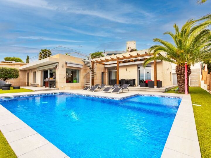 Mirno obmorsko zatočišče: Vila s 4 spalnicami, 1072, Lloret de Mar, Spain