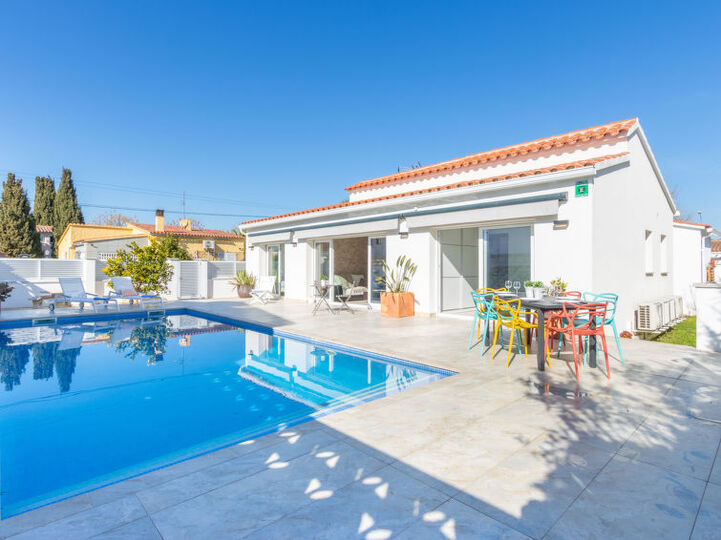 Costa Brava Bliss: Vila s 3 spalnicami, 1091, Empuriabrava, Spain