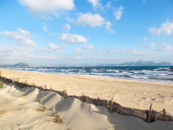 Osamljena vila s 5 spalnicami na Balearskih otokih, 1614
