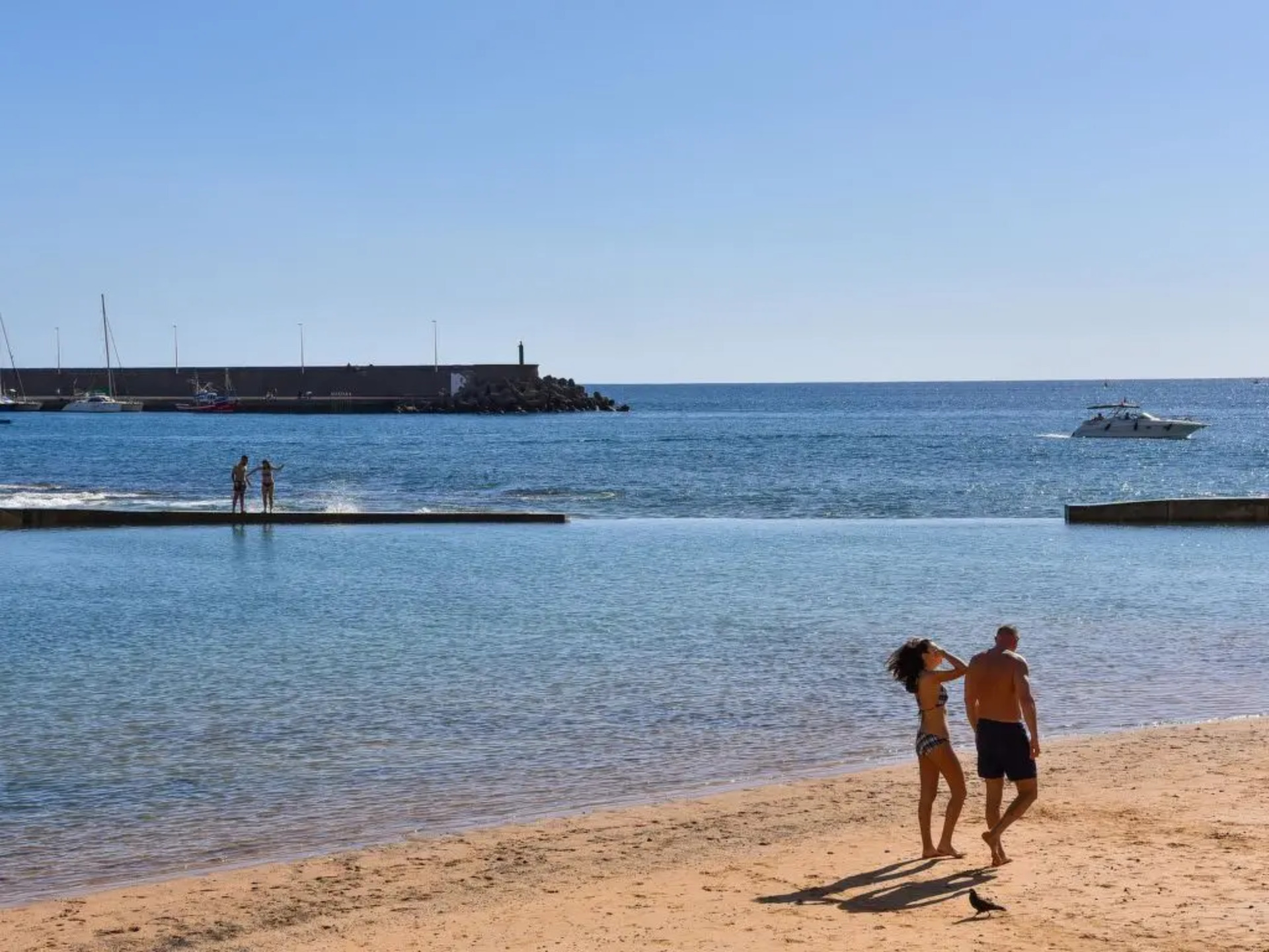 Vila s 4 spalnicami na Kanarskih otokih, 1077