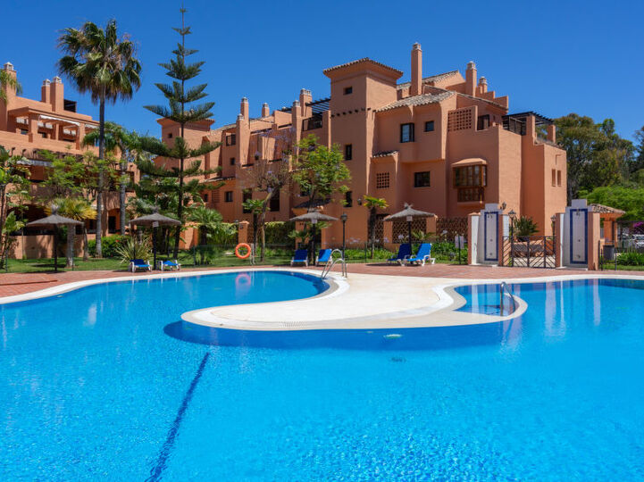 Miren pobeg iz Costa del Sol, 1118, Atalaya Isdabe, Spain
